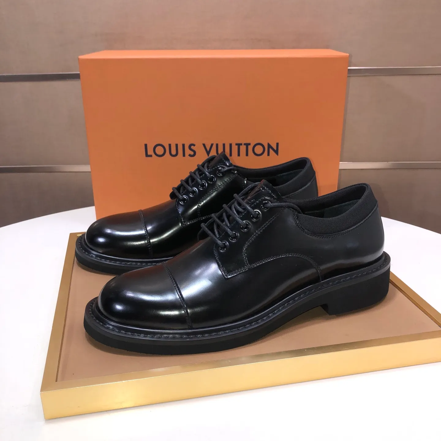 Men's men's shoes 💰660💰[LOUIS VUITTON] (original order) new style 🍀LV Louis Vuitton * - top version of LV classic leather shoes! Made of imported original single cowhide, original leather side strips and wear-resistant rubber outsole! High quality products! Code number 39-44 (38.45 customized)